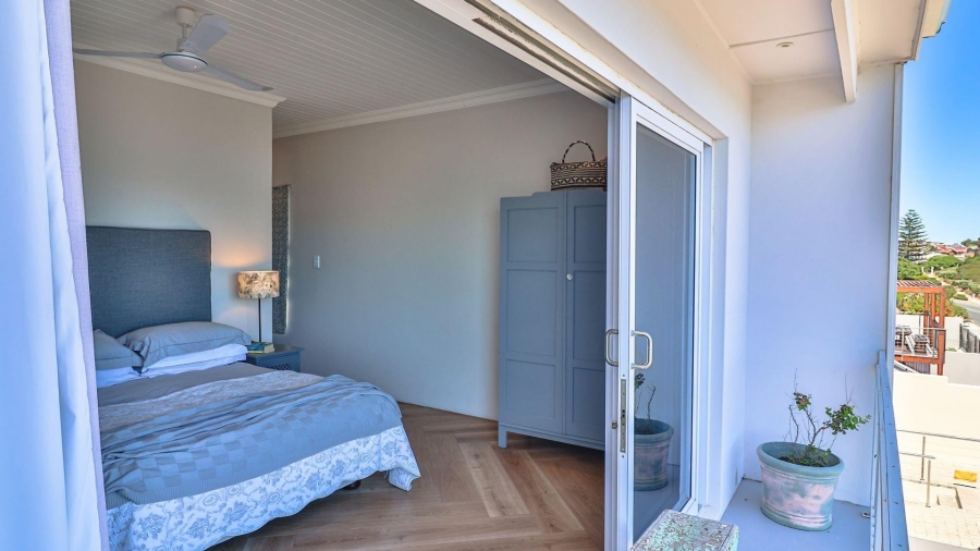 4 Bedroom Property for Sale in De Kelders Western Cape